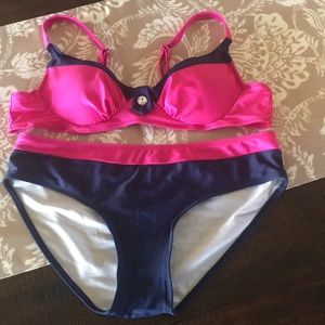 NWOT Navy blue and fuchsia bikini - size L